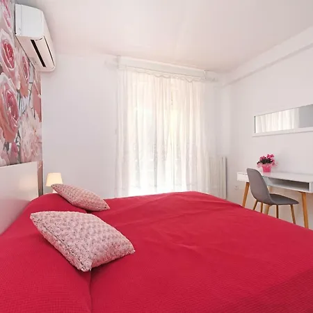 Krebel Apartment